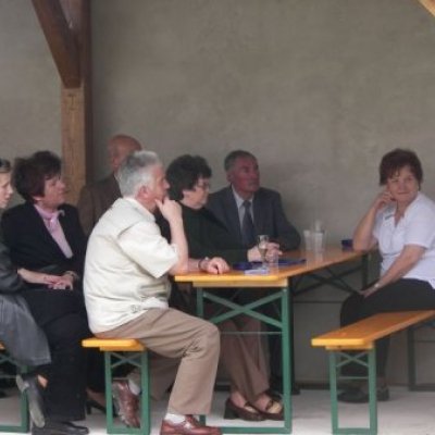 Nevenincs majális