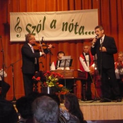 SZÓL A NÓTA...