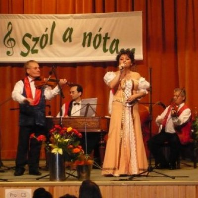 SZÓL A NÓTA...