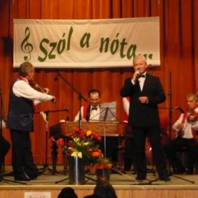 SZÓL A NÓTA...