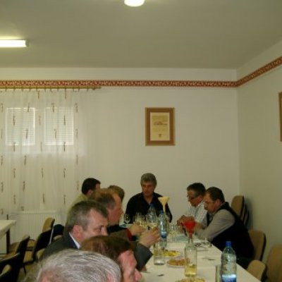 6.JÁRÁSI BORKÓSTOLÓ