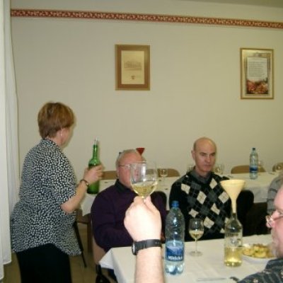 6.JÁRÁSI BORKÓSTOLÓ