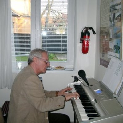 6.JÁRÁSI BORKÓSTOLÓ