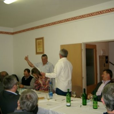 6.JÁRÁSI BORKÓSTOLÓ